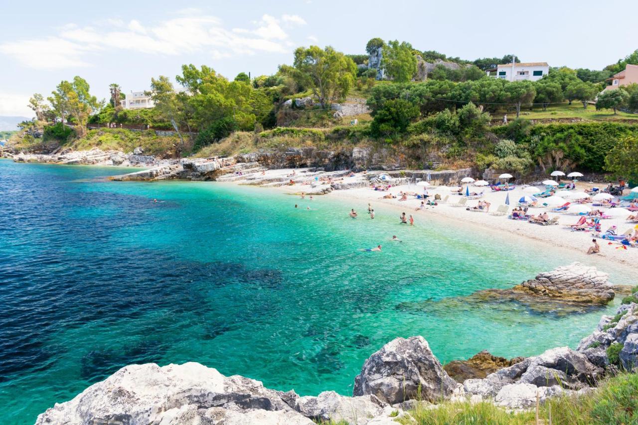Sunflower Apartments & Studios Kassiopi Luaran gambar