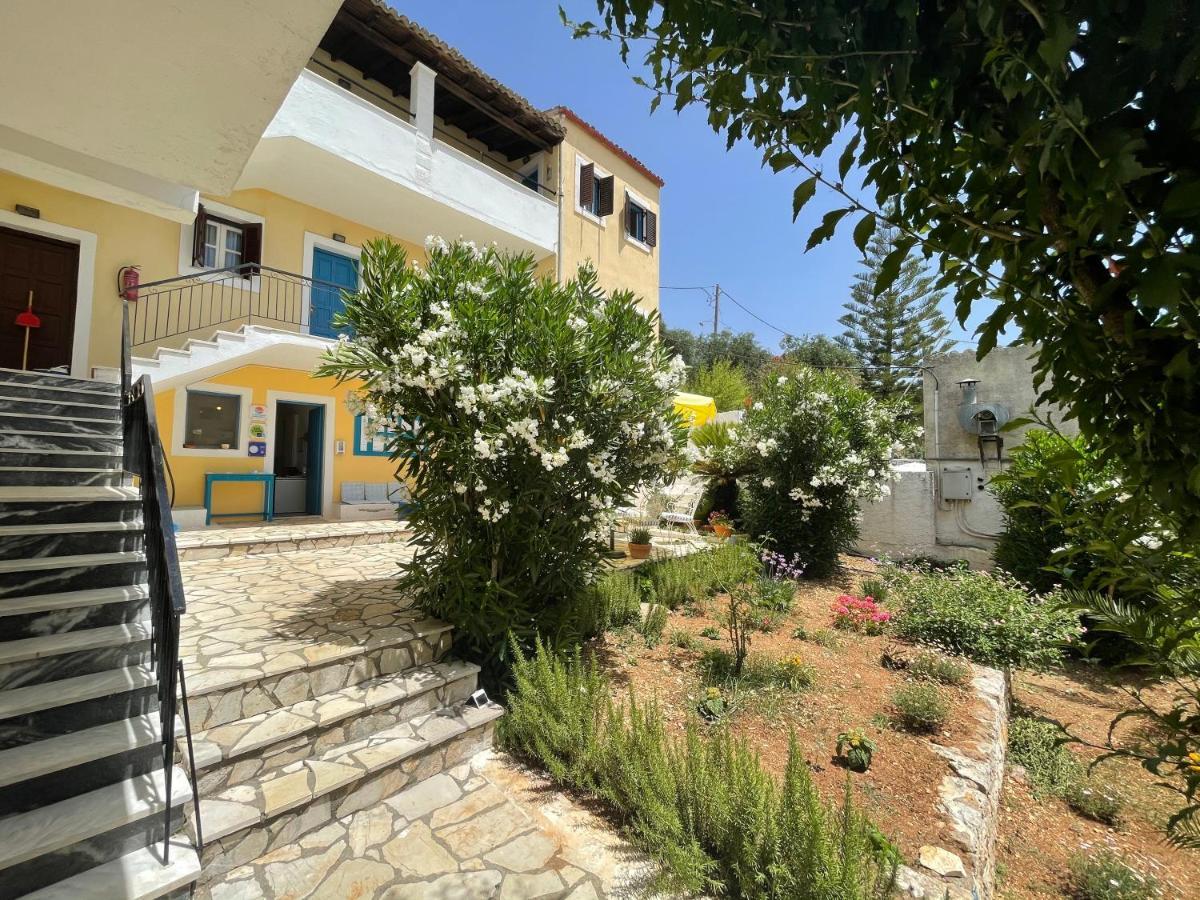 Sunflower Apartments & Studios Kassiopi Luaran gambar