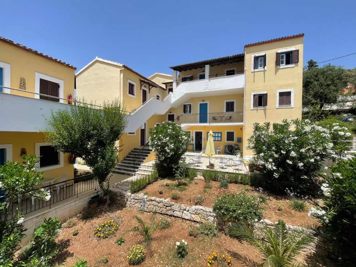 Sunflower Apartments & Studios Kassiopi Luaran gambar