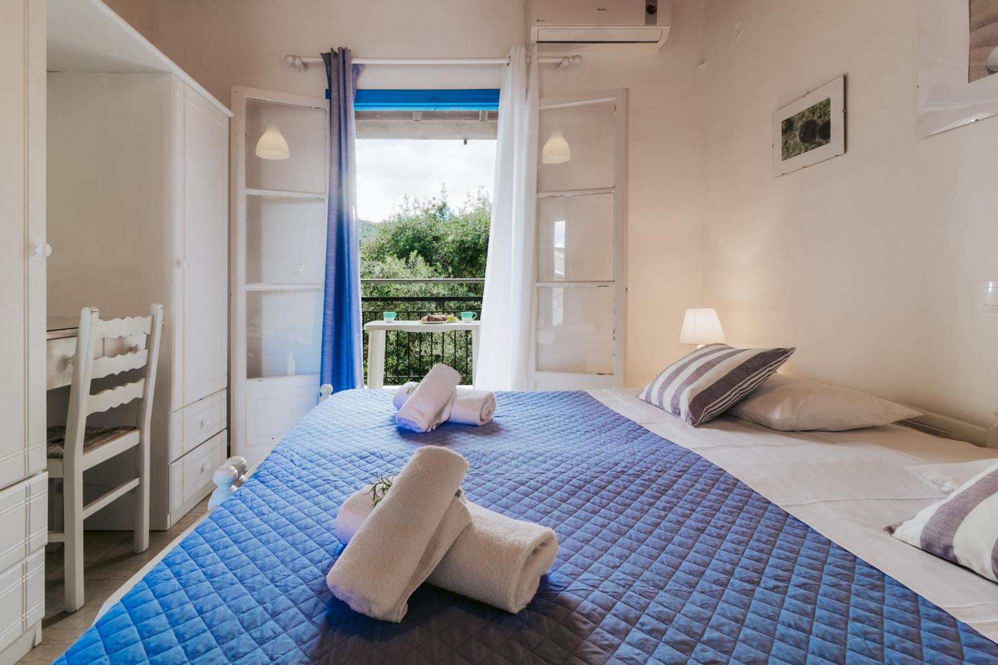 Sunflower Apartments & Studios Kassiopi Luaran gambar