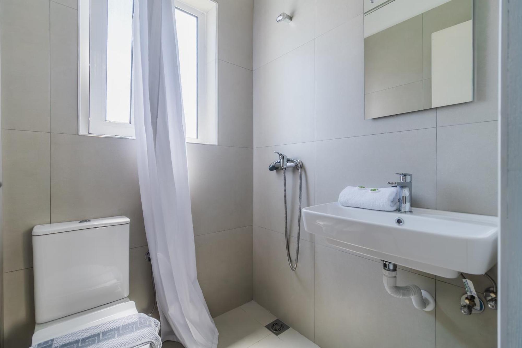 Sunflower Apartments & Studios Kassiopi Luaran gambar