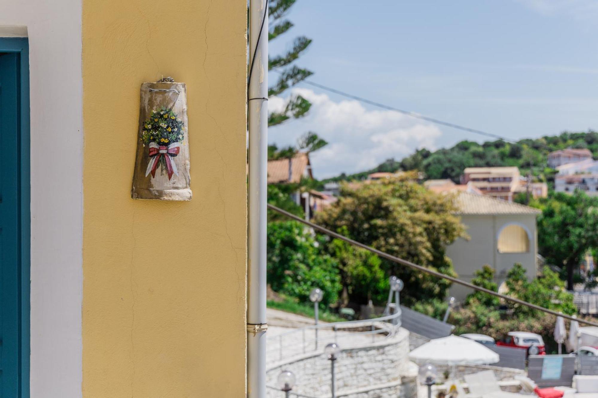 Sunflower Apartments & Studios Kassiopi Luaran gambar