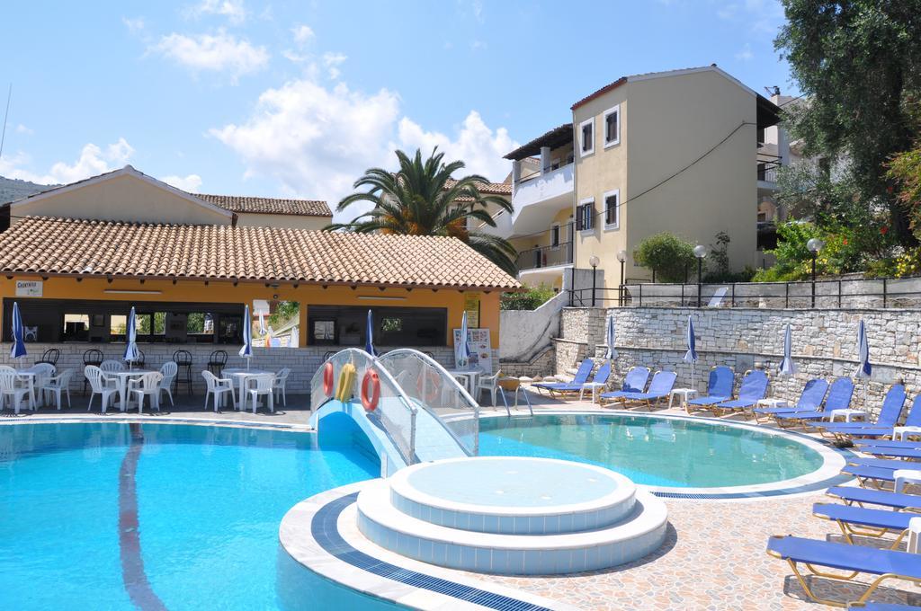 Sunflower Apartments & Studios Kassiopi Luaran gambar